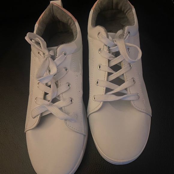 Never worn Ardene runners - Picture 4 of 4